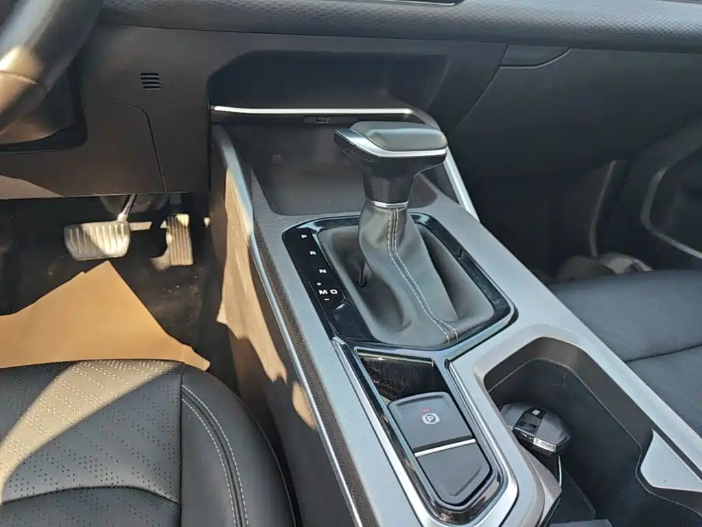 Geely Emgrand — миниатюра 14