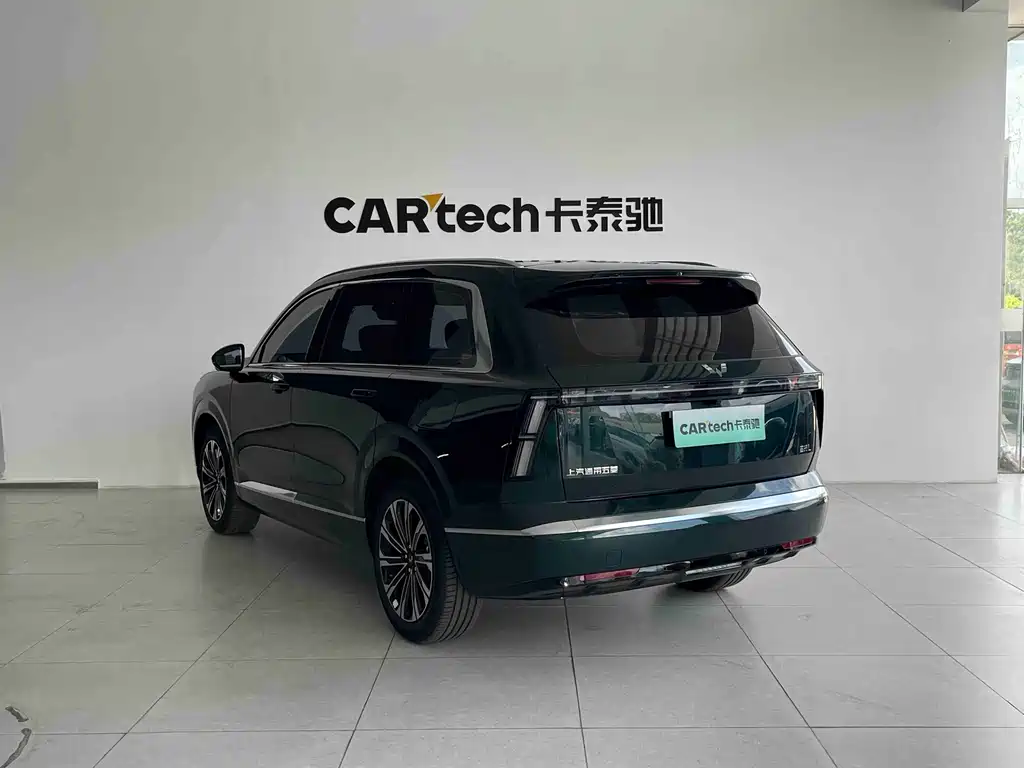 Wuling Xingguang L — миниатюра 3