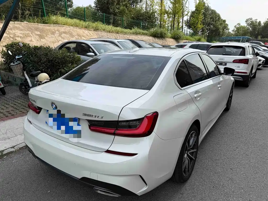 BMW 3 Series — миниатюра 3
