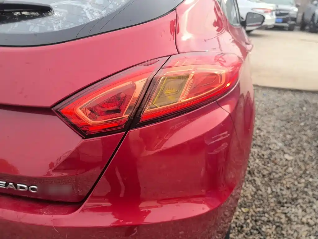 Changan EadoXT XT 2013 1.6L MT IV