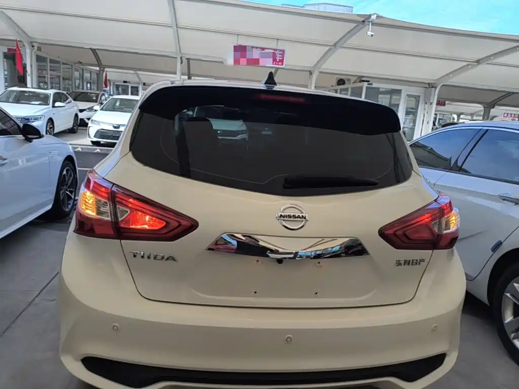 Nissan Tiida — миниатюра 6