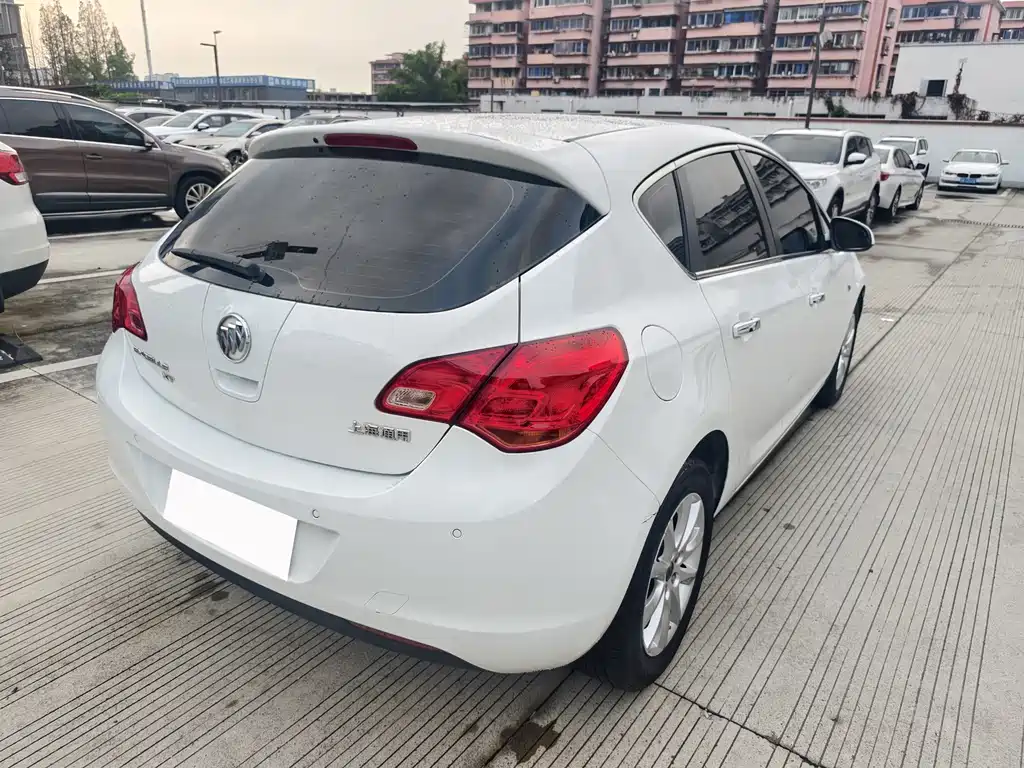 Buick Excelle — миниатюра 11