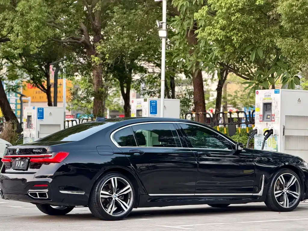 BMW 7 Series 7 2018 740Li xDrive Premium M Sport