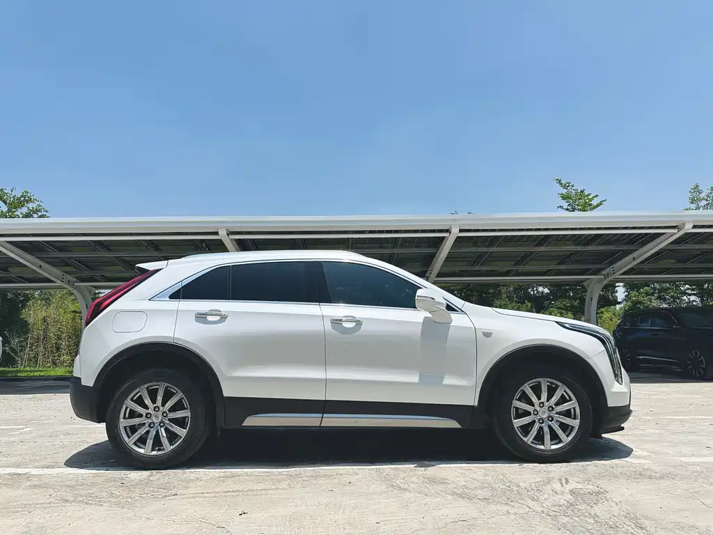 Cadillac XT4 2021 28T Luxury