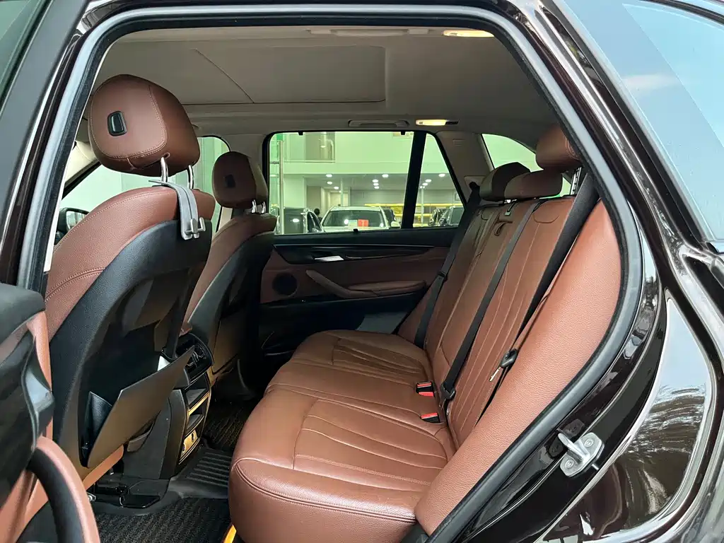 BMW X5 (Import) — миниатюра 6