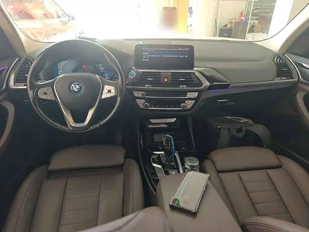 BMW iX3 — миниатюра 10