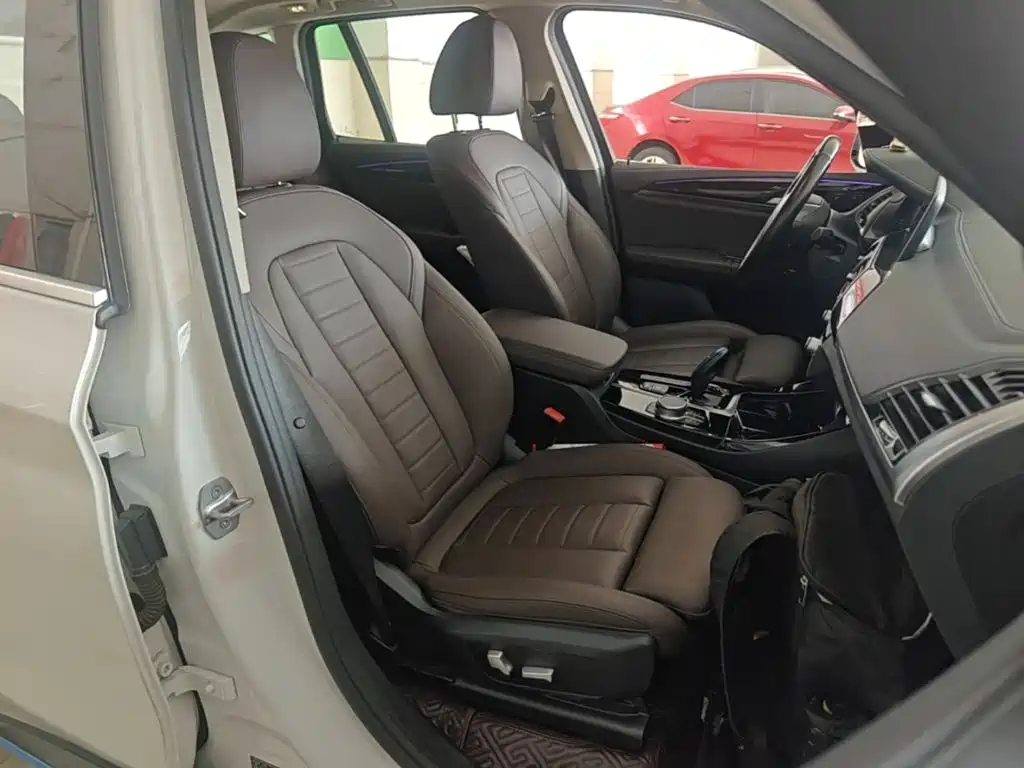 BMW iX3 — миниатюра 25