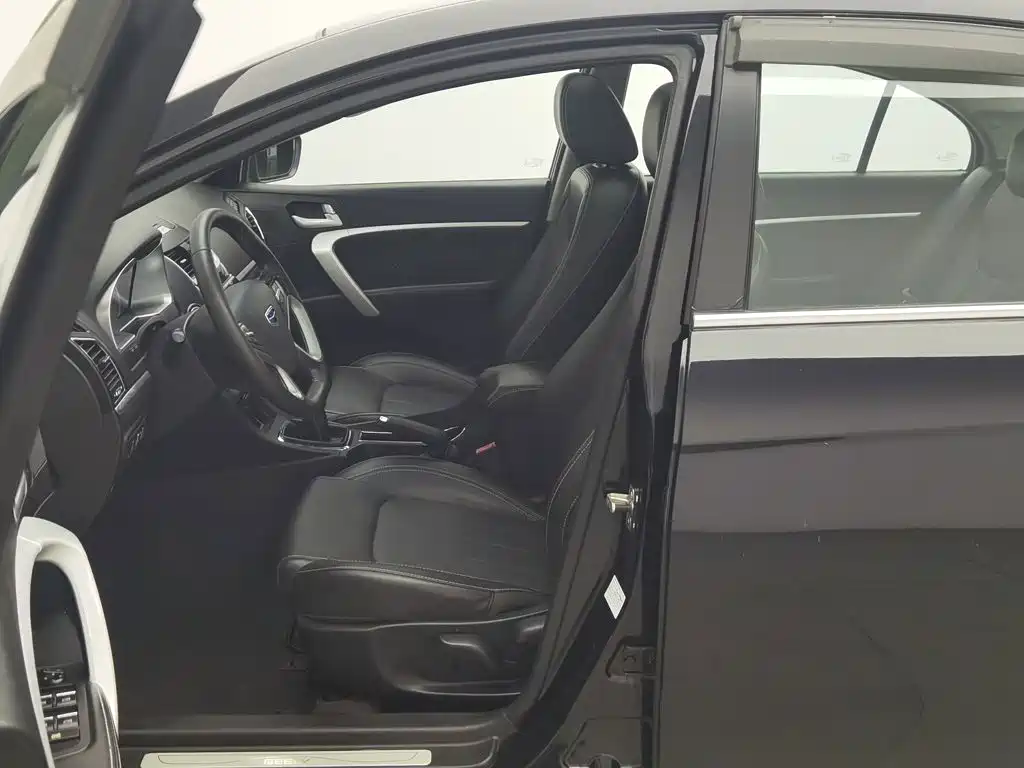 Geely Emgrand — миниатюра 10