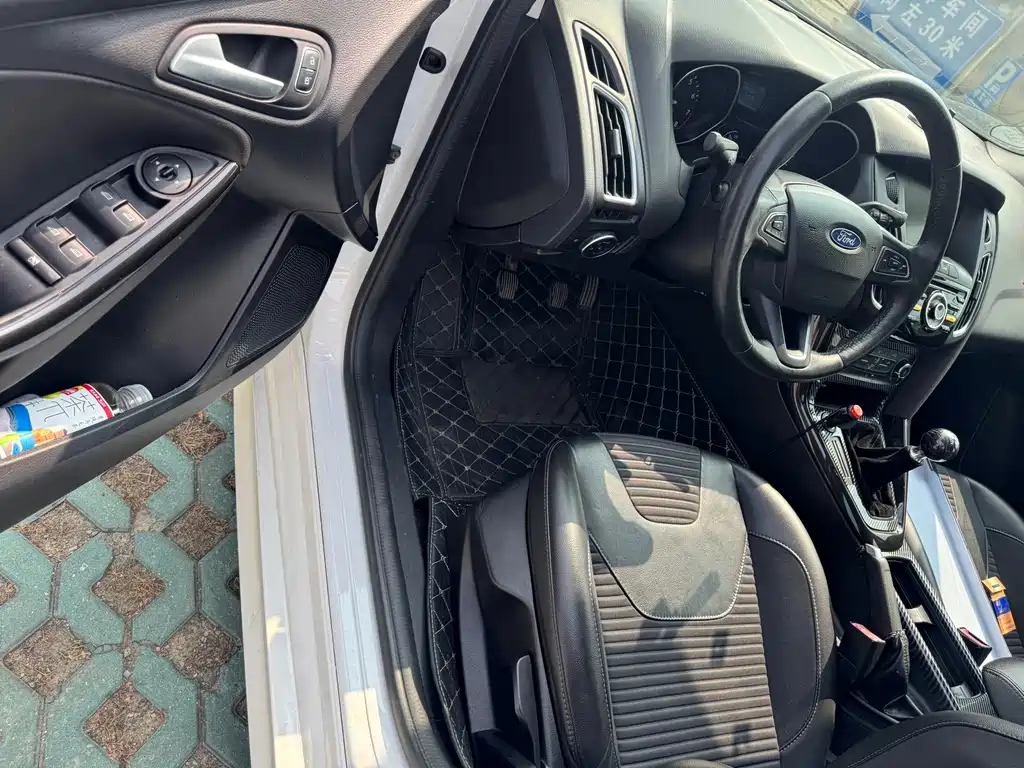 Ford Focus — миниатюра 12