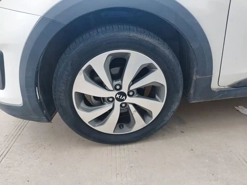 Kia KX Cross — миниатюра 23