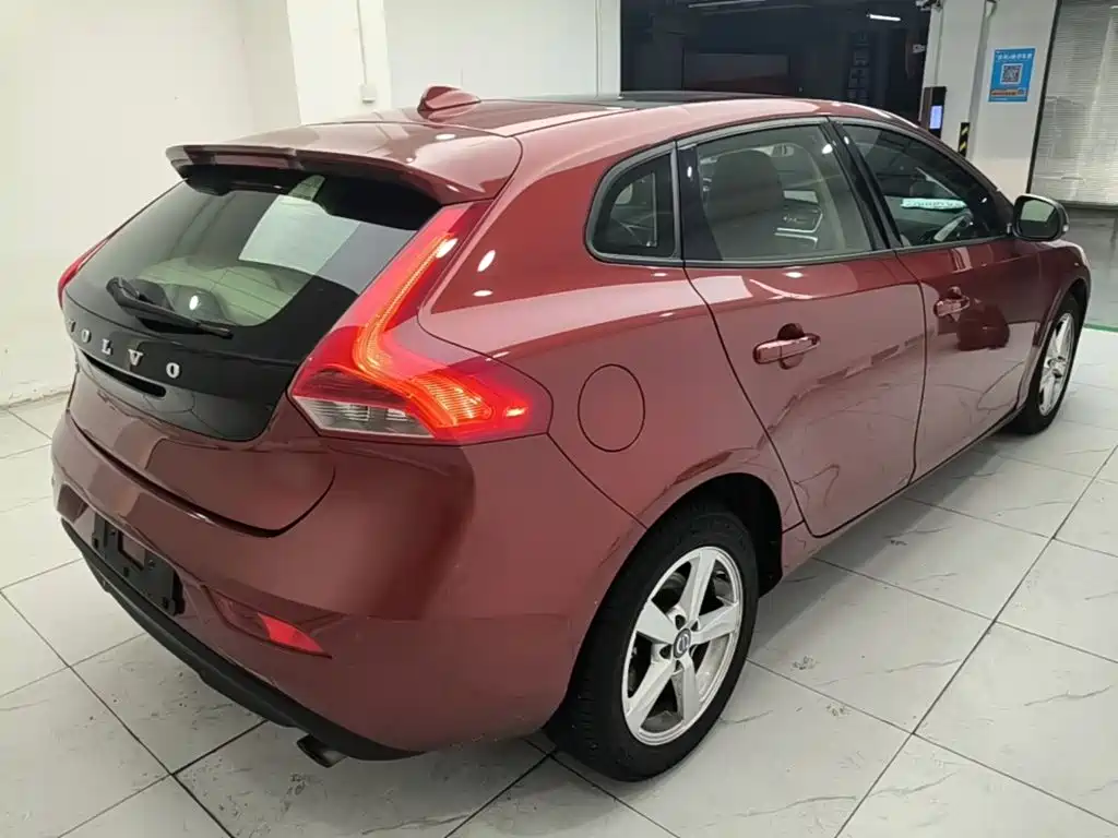 Volvo V40 — миниатюра 7