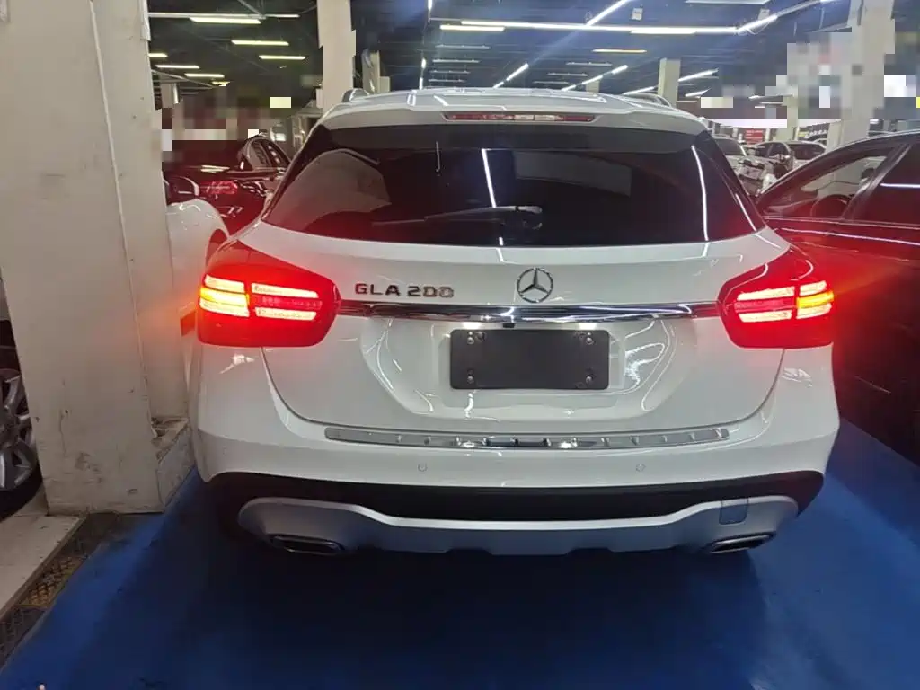 Mercedes-Benz GLA — миниатюра 6