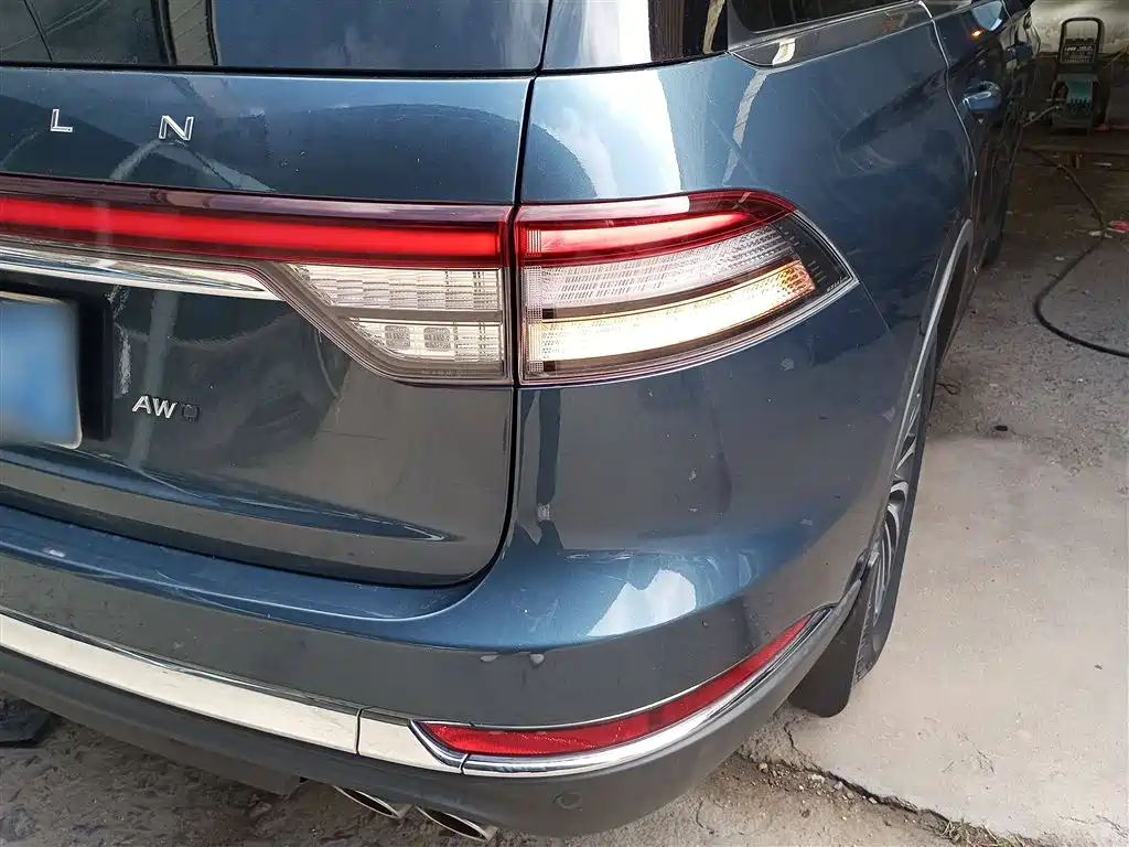 Lincoln Aviator (Import) — миниатюра 28