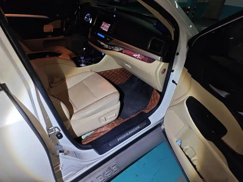 Toyota Highlander — миниатюра 20