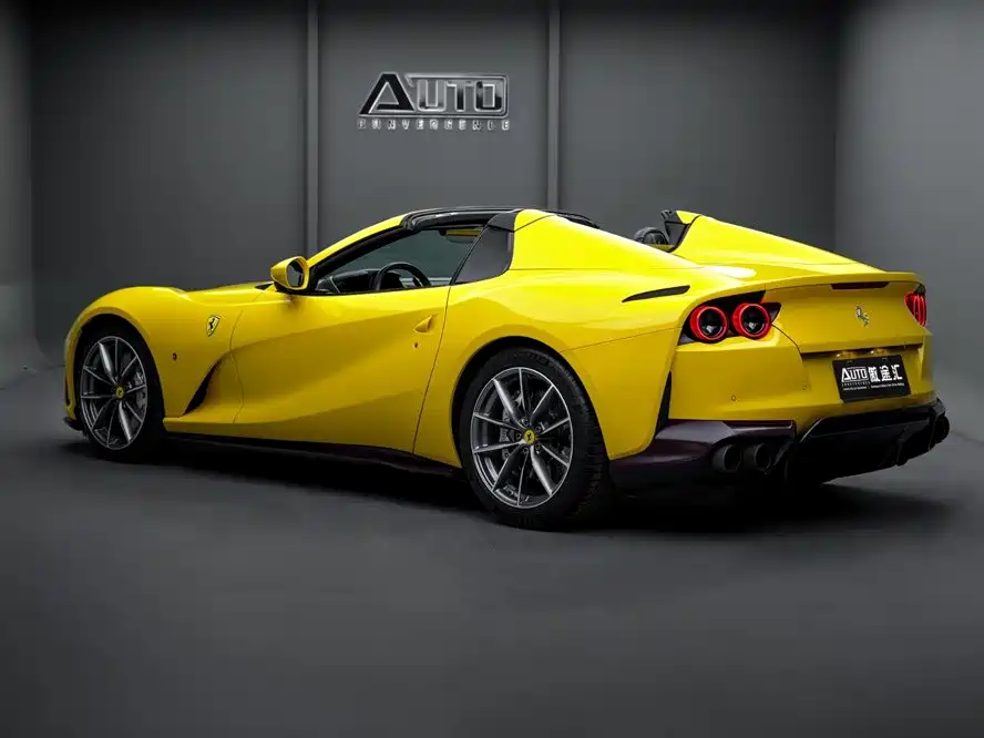 Ferrari 812 — миниатюра 8