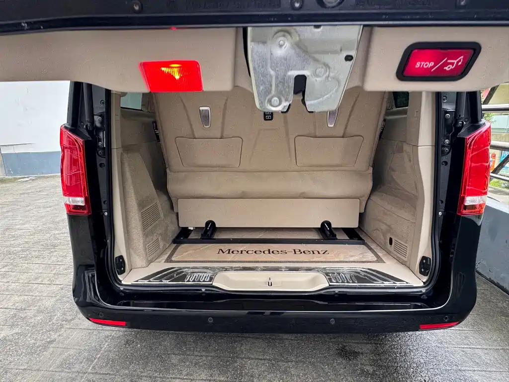 Mercedes-Benz V-Class — миниатюра 21