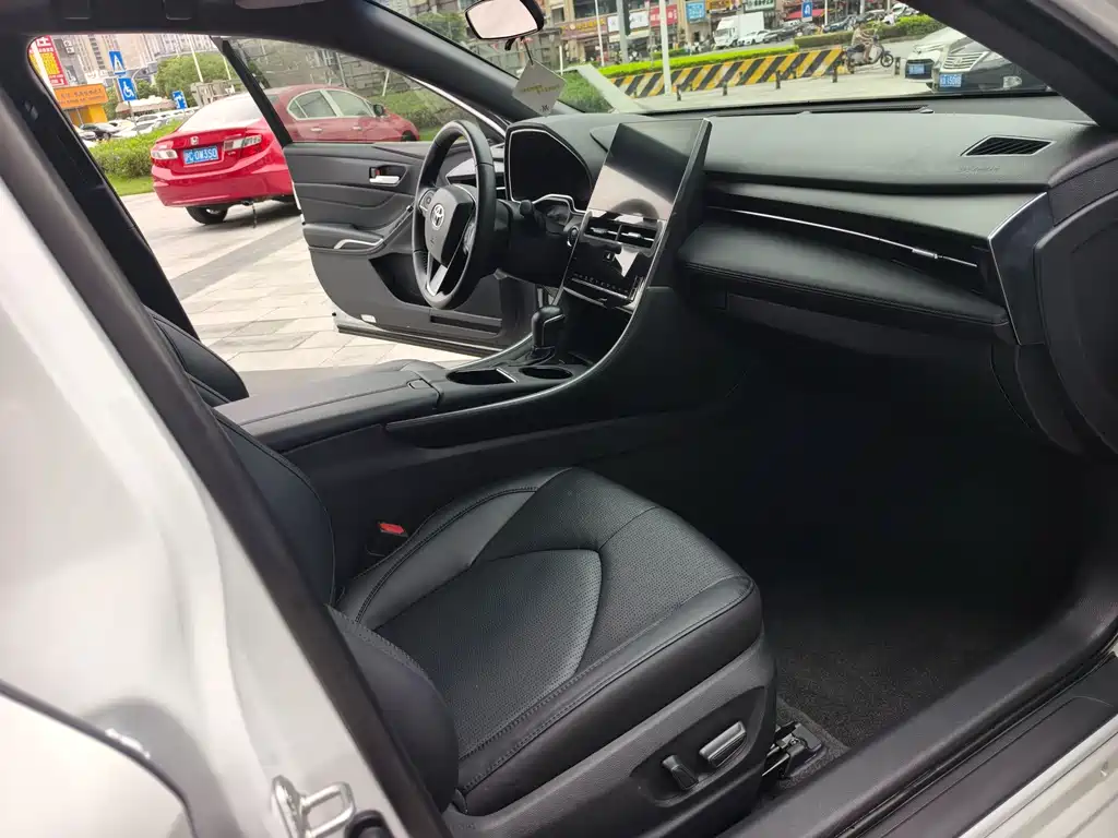 Toyota Avalon — миниатюра 12
