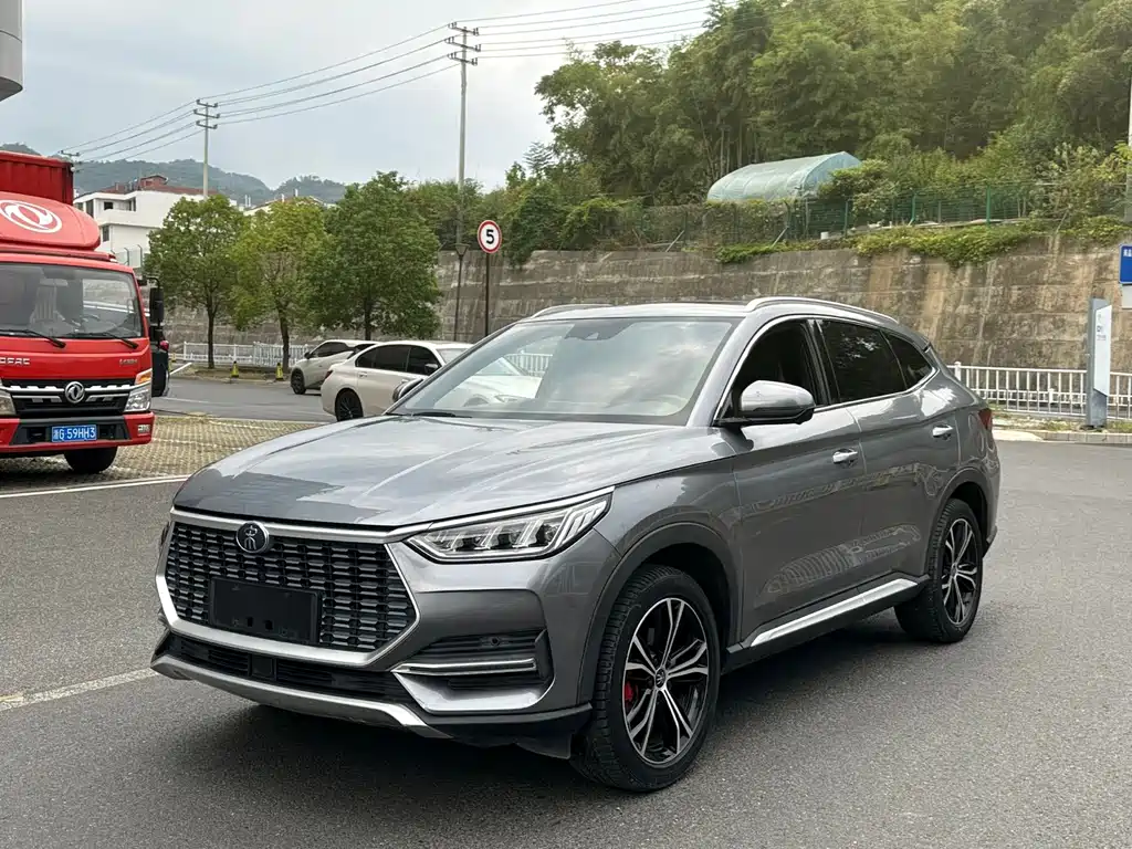 BYD PLUS