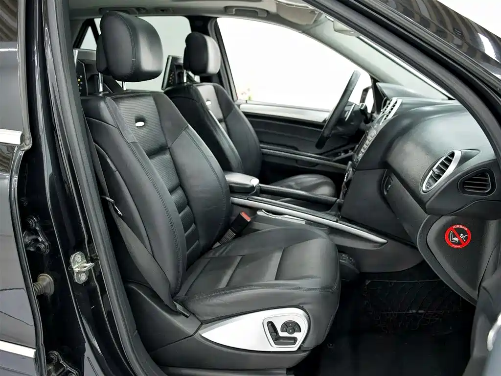 Mercedes-Benz M A MG M AMG 2011 AMG ML 63