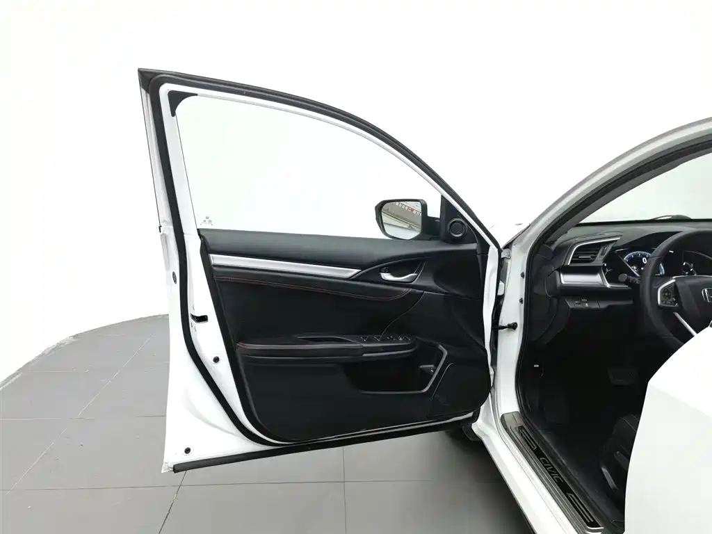 Honda Civic 2016 220TURBO CVT Luxury