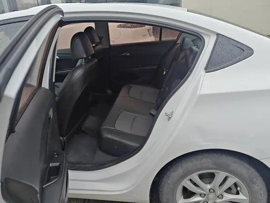 Chevrolet Cavalier — миниатюра 11