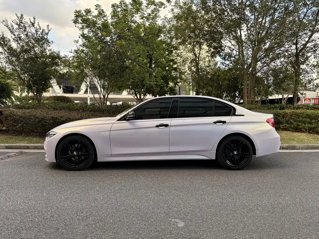 BMW 3 Series — миниатюра 10
