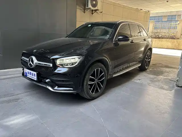 MERCEDES-BENZ GLC