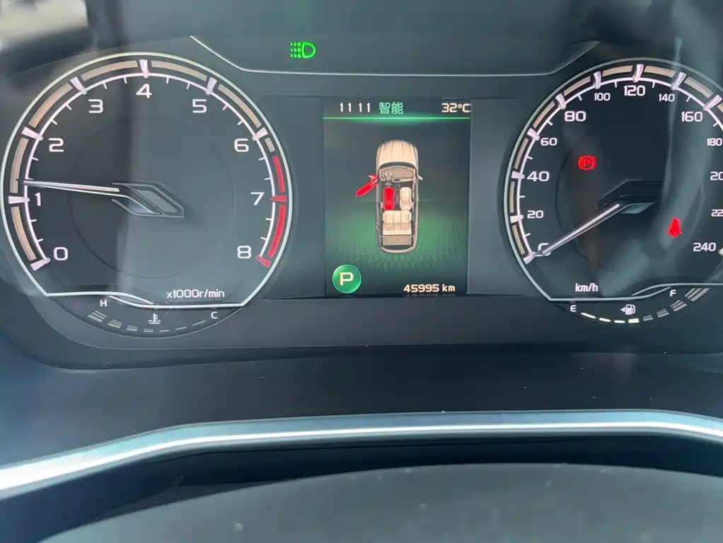 Geely Binyue — миниатюра 12