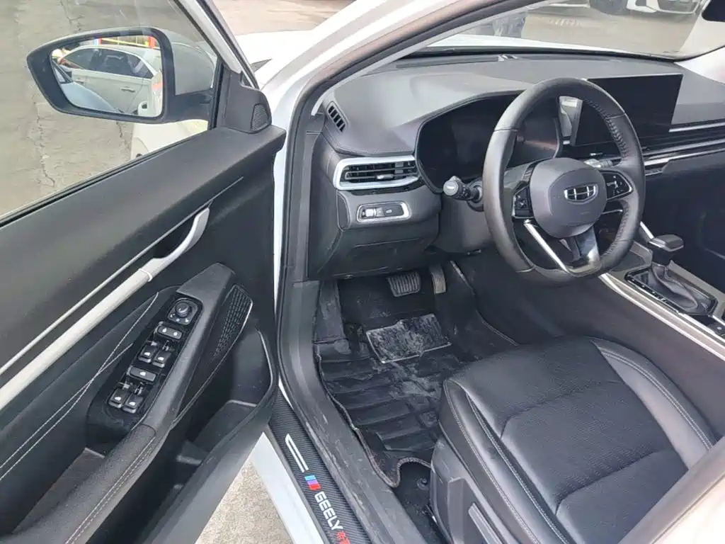 Geely Emgrand — миниатюра 16