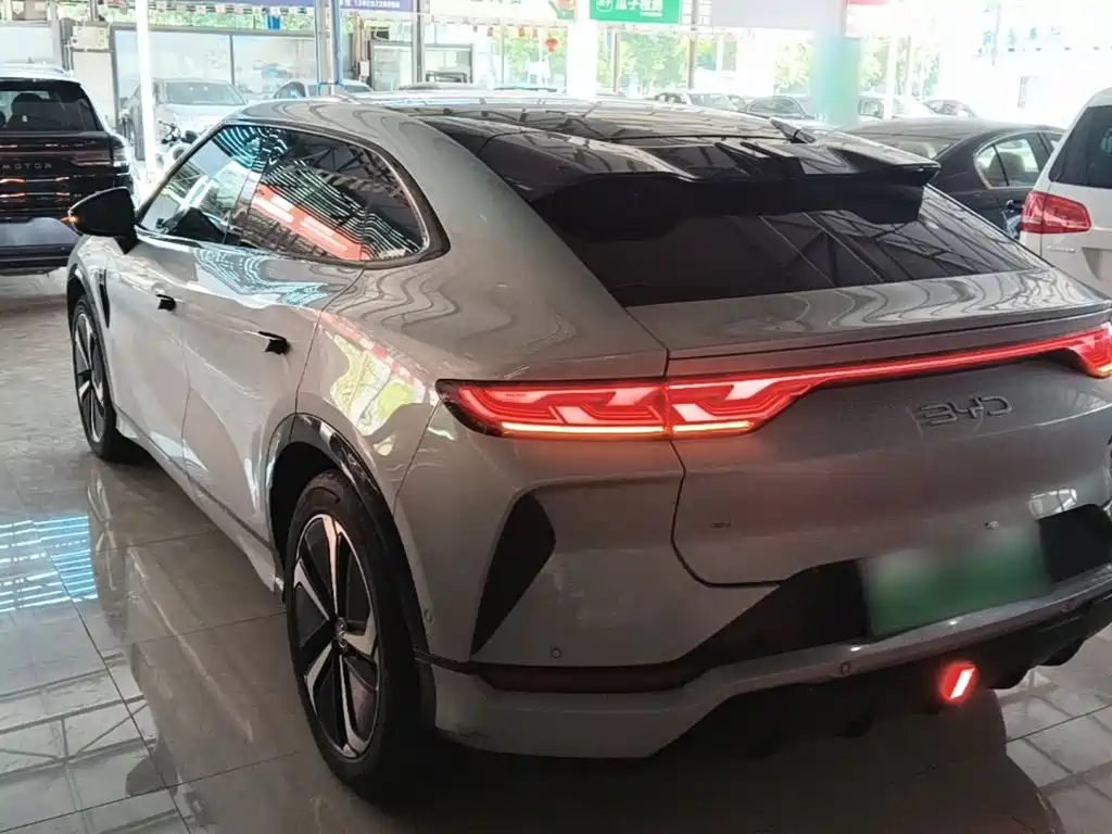 BYD L EV — миниатюра 5