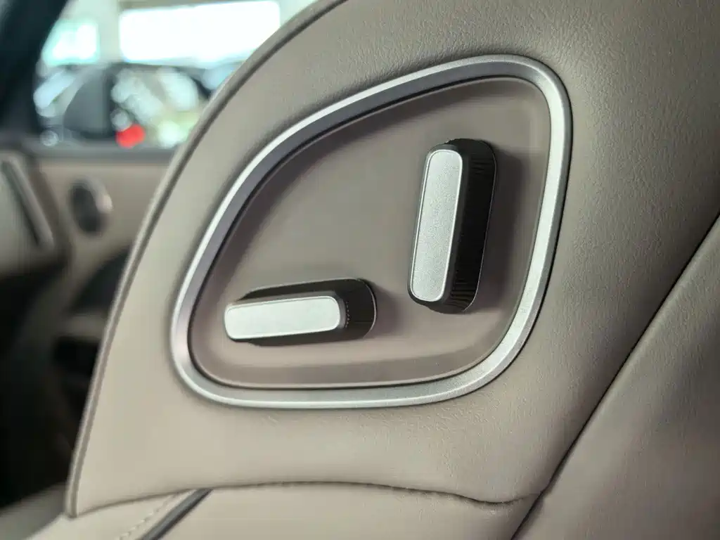 Li Auto Li L6 — миниатюра 11