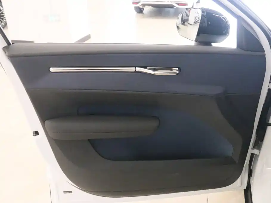 Volvo EX30 — миниатюра 12
