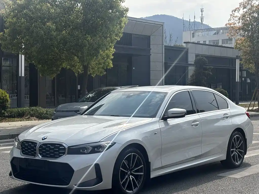 BMW 3 Series 2024