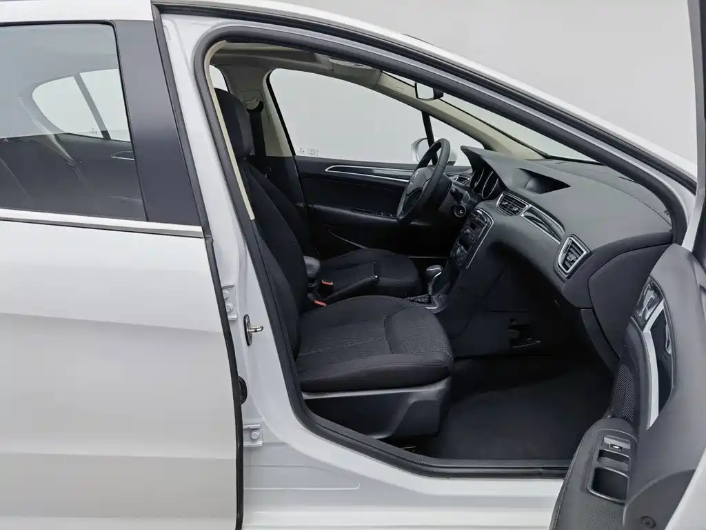 Peugeot 308 — миниатюра 23