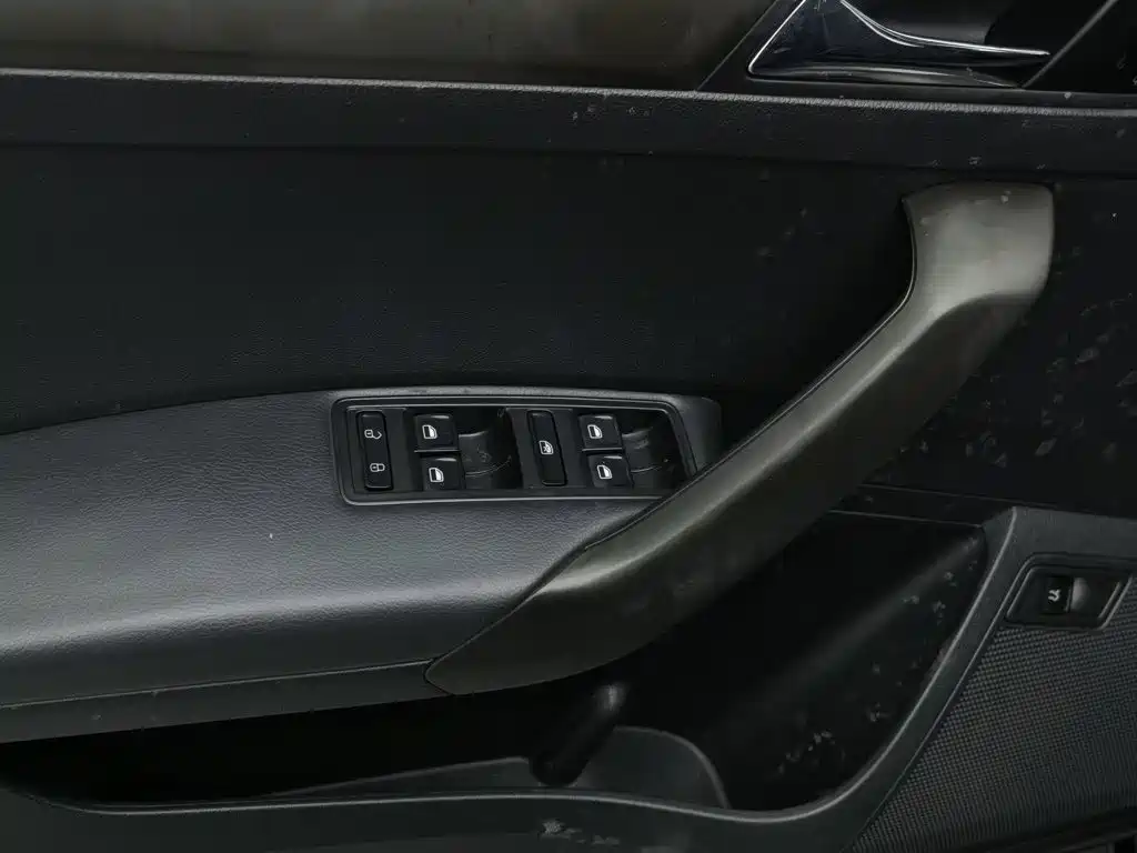 Volkswagen Santana — миниатюра 9