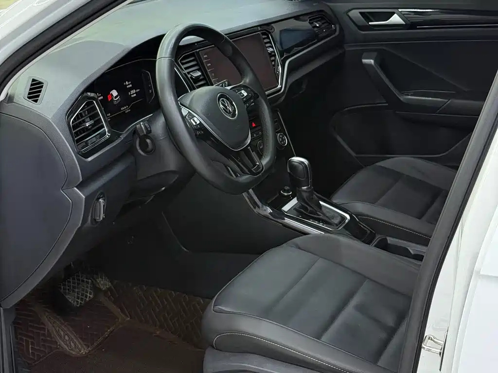 Volkswagen T-Roc — миниатюра 7