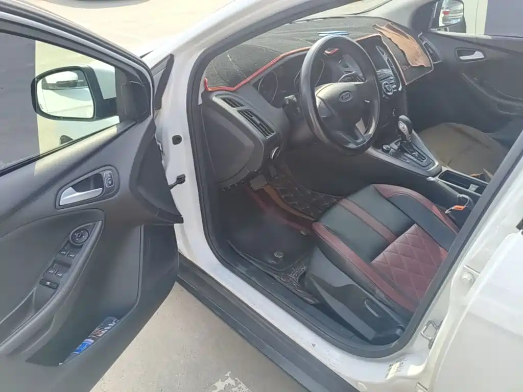Ford Focus — миниатюра 16