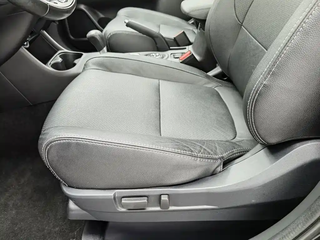 Mitsubishi Outlander (Import) — миниатюра 20
