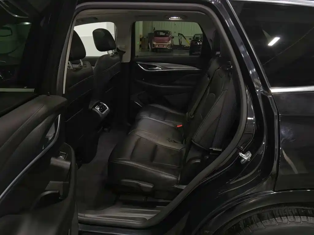 Buick Enclave — миниатюра 15
