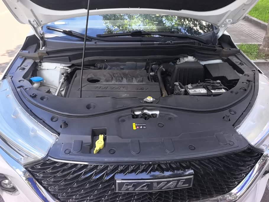 Haval Haval M6 1.5 л 2021 г. Белый, пробег 12500 км