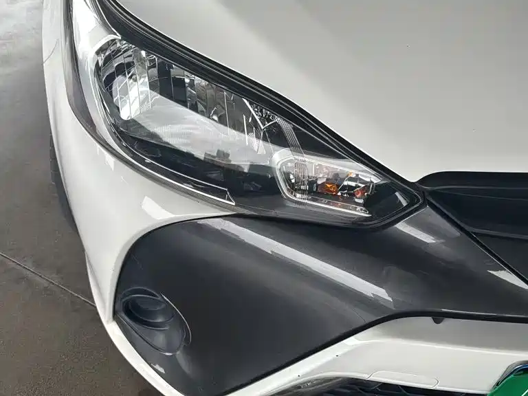 Toyota Yaris L — миниатюра 8