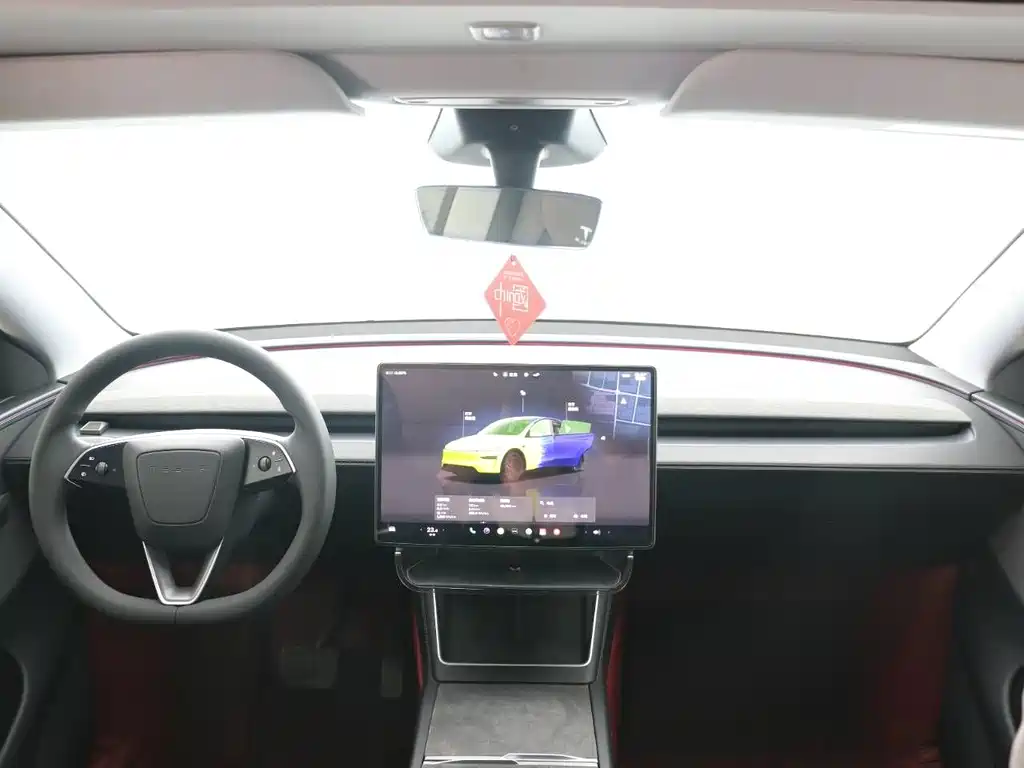 Tesla Model Y — миниатюра 14
