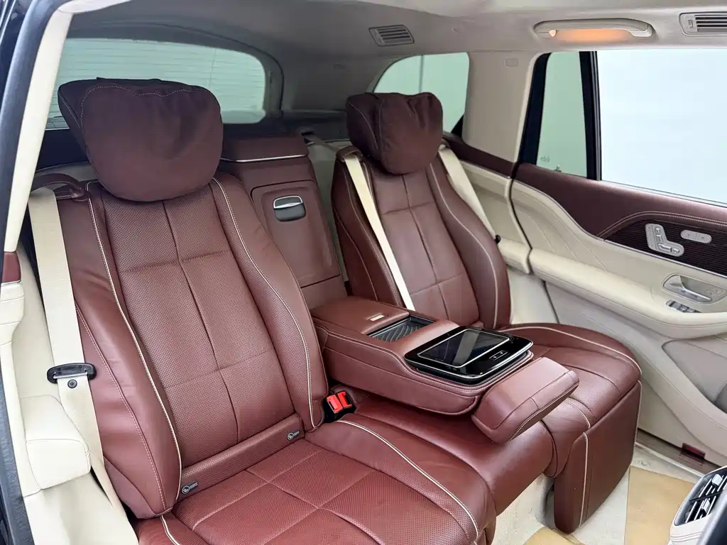 Mercedes-Benz GLS — миниатюра 11