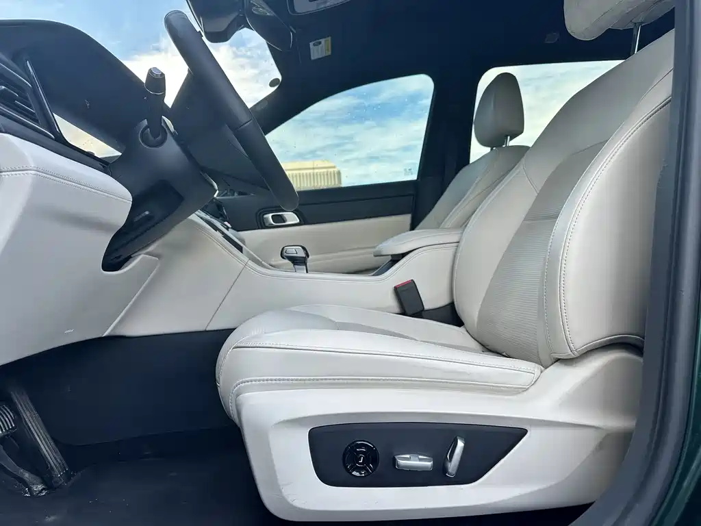 Li Auto ONE 2021 6 мест