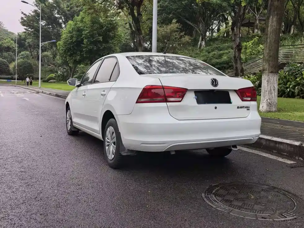 Volkswagen Santana — миниатюра 5