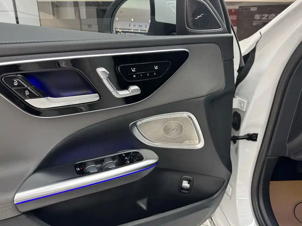 Mercedes-Benz C-Class — миниатюра 18