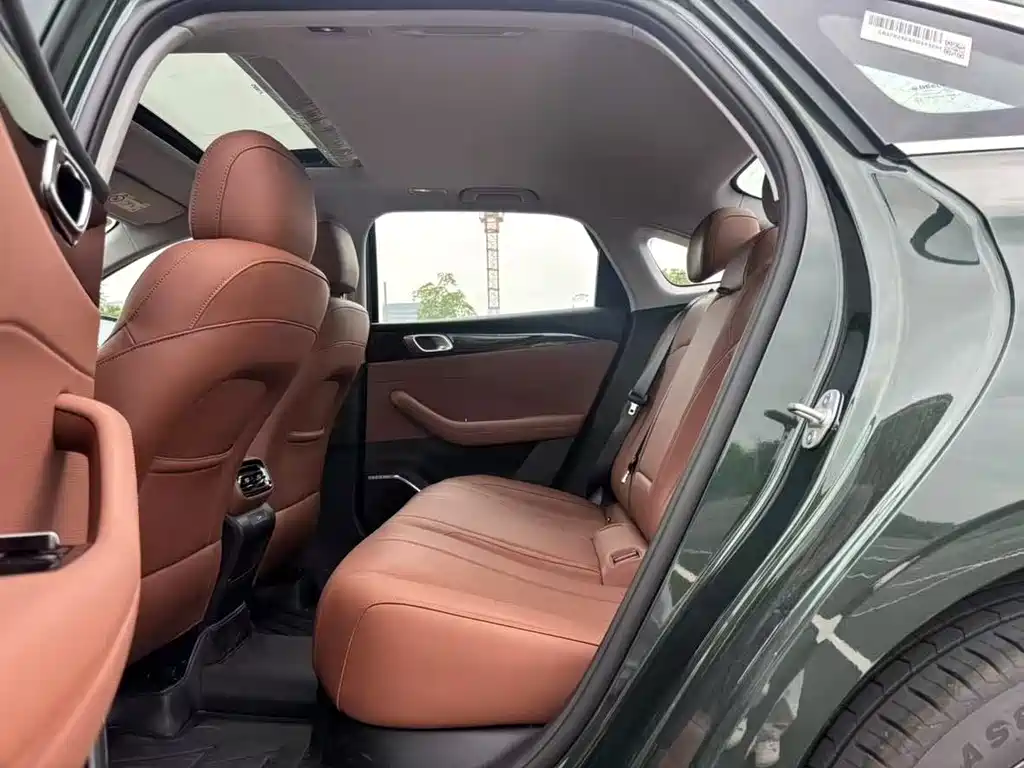 Geely Emgrand — миниатюра 9