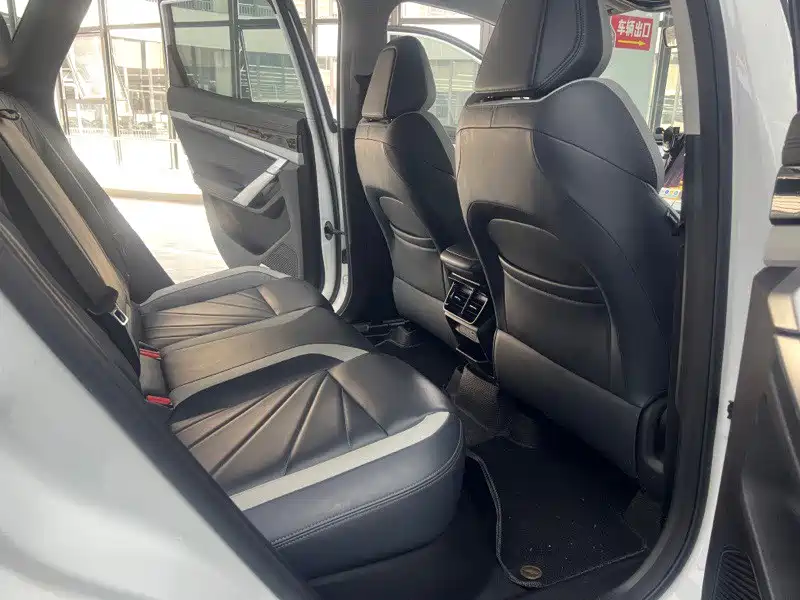 Geely Boyue L — миниатюра 7