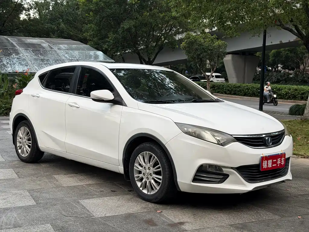 Changan Eado XT — миниатюра 3