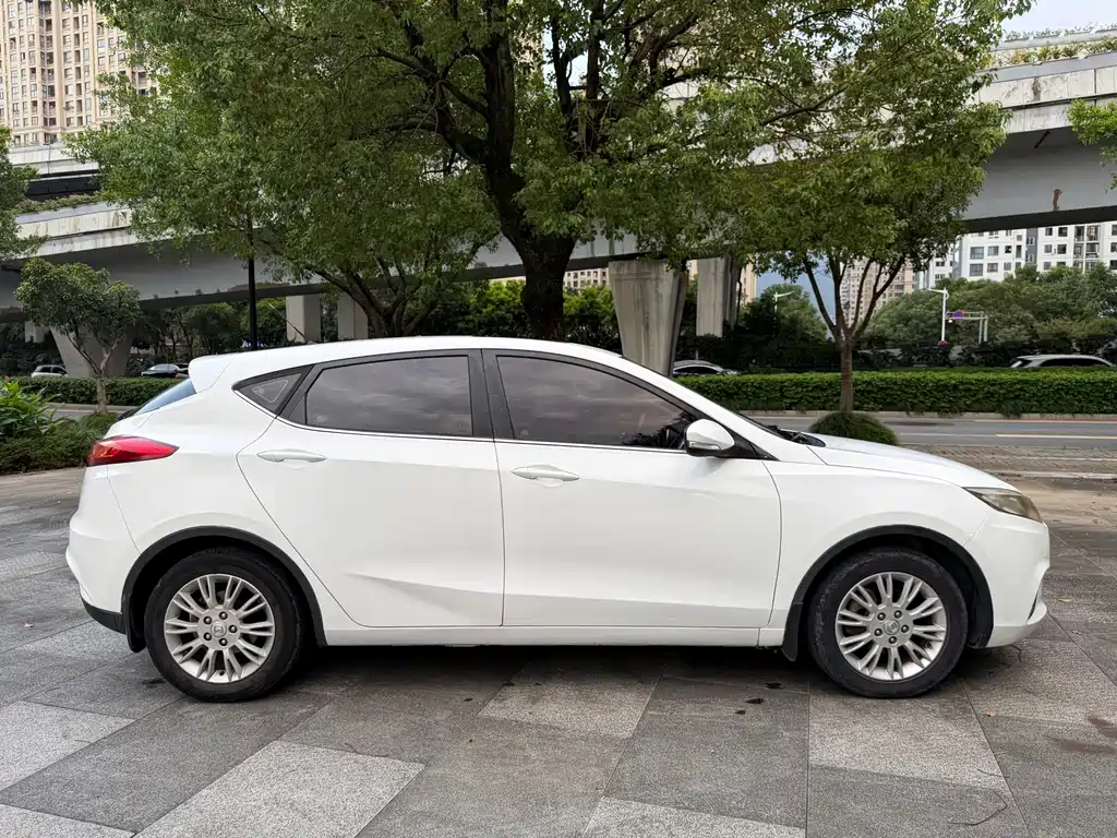 Changan Eado XT — миниатюра 18